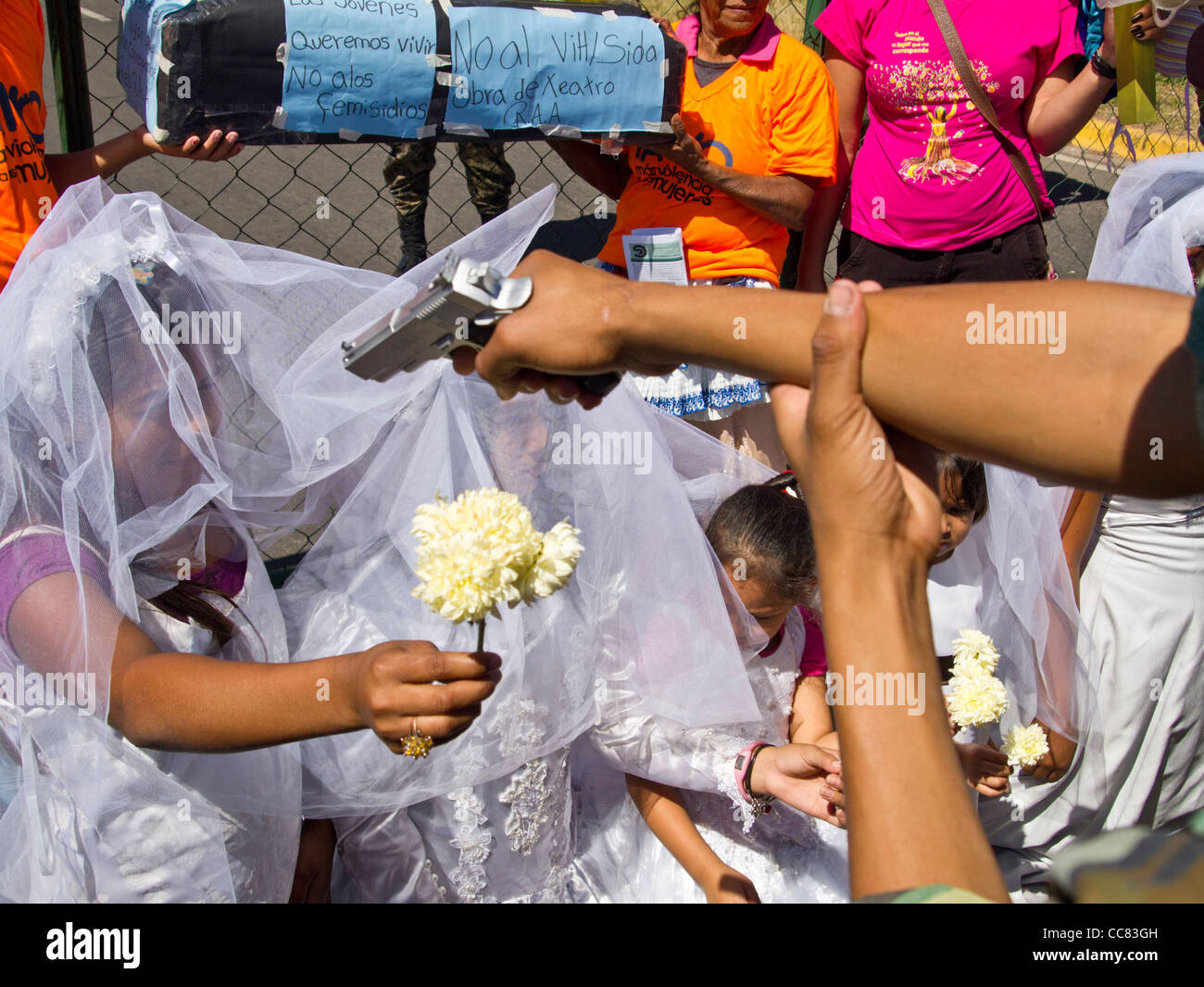 La violence contre les femmes manifestation à Tegucigalpa Honduras - Journée internationale pour l'élimination de la violence contre les femmes Banque D'Images