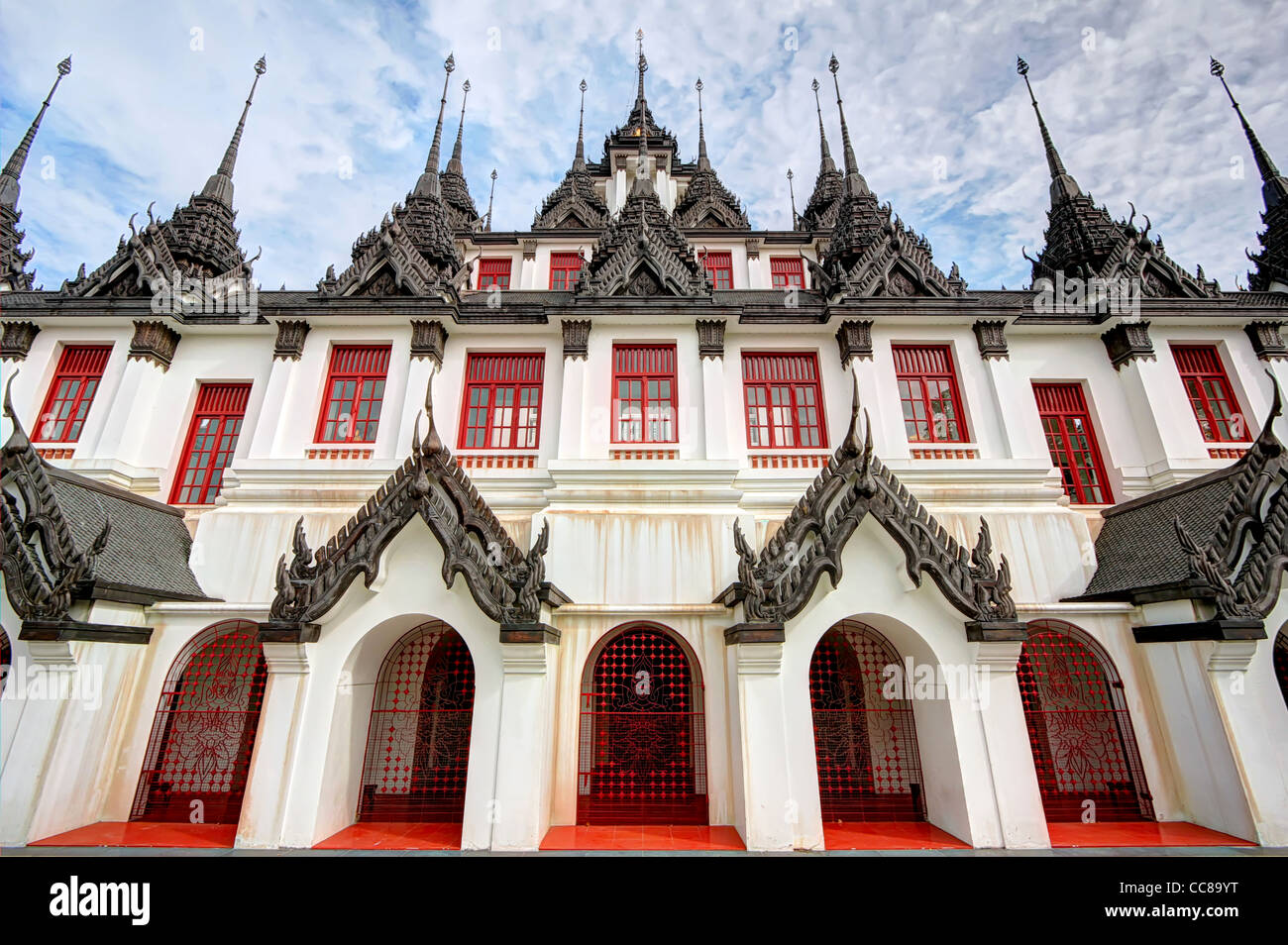 Wat Ratchanadda Loha Prasat à Bangkok | Banque D'Images