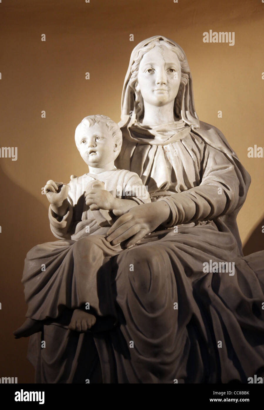 Vierge Marie avec l'enfant Jésus dans la Cathédrale de St Vincent de Paul à Tunis Banque D'Images