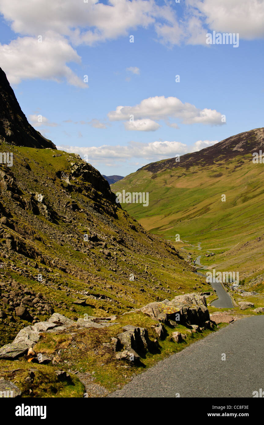 Le Honister Pass, également connu sous le nom de Honister Hause, est un col de montagne dans le district d'English Lake.Il est situé sur la route B5289 Banque D'Images