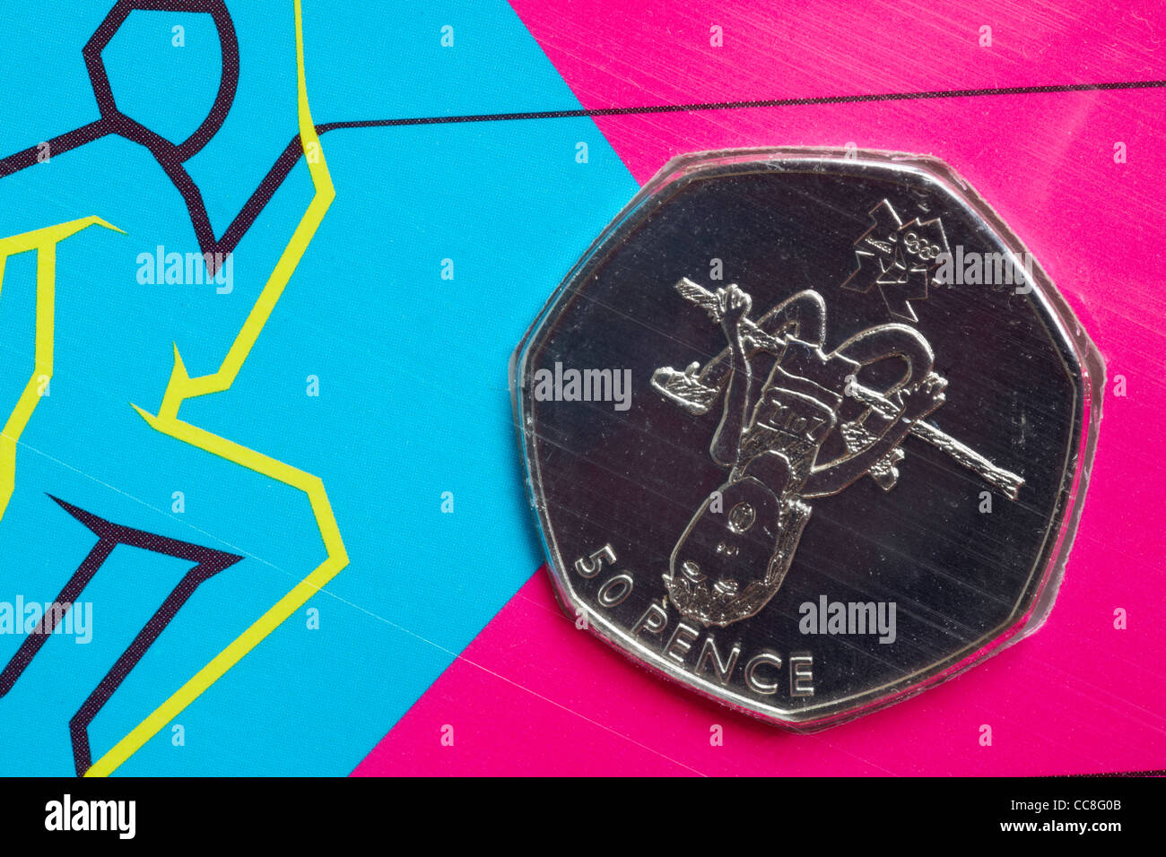 Édition spéciale pièce 50p, pièce de cinquante pence, faisant partie de la collection de sports de Londres 2012 pour les Jeux Olympiques - athlétisme Banque D'Images