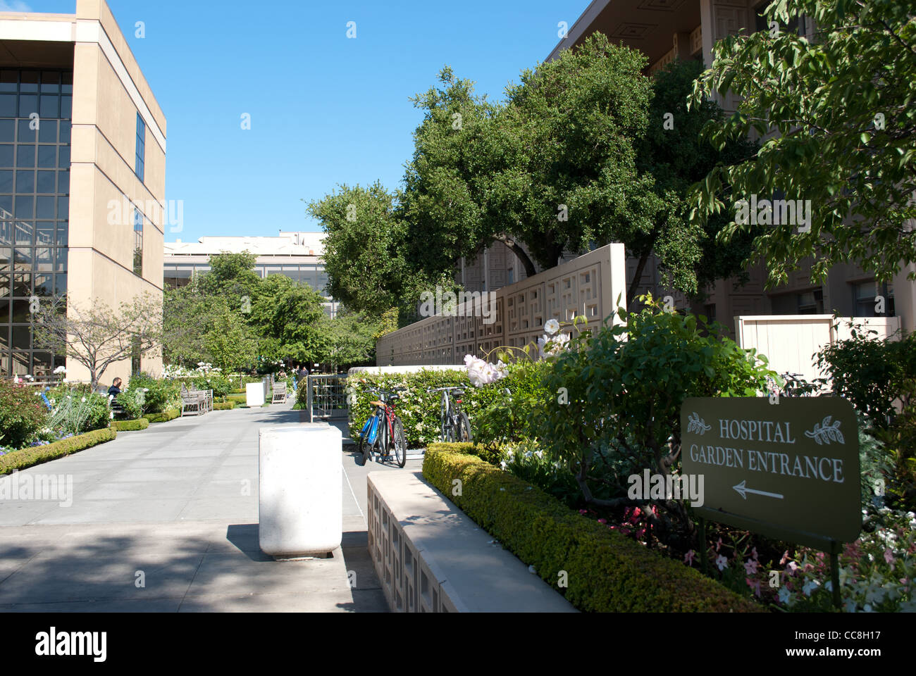 Entrée du jardin à l'hôpital de Stanford Banque D'Images