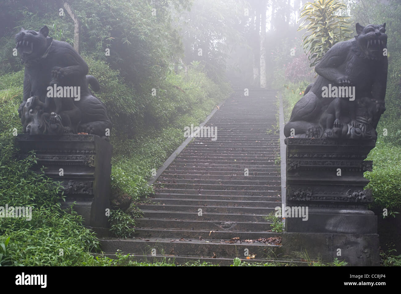 Ancienne entrée de temple balinais.L'île de Bali Banque D'Images
