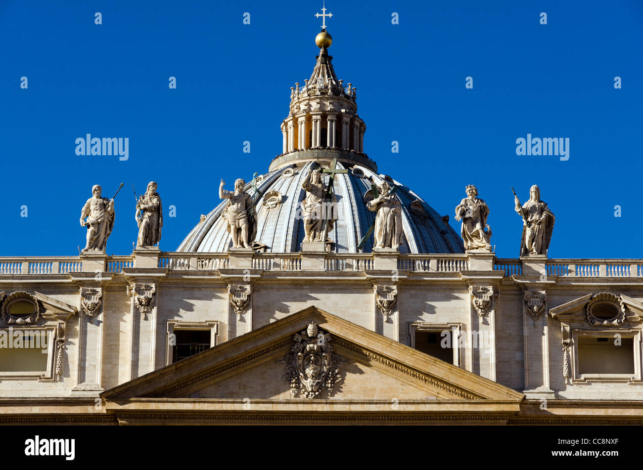 La façade de la Basilique Saint-Pierre du Vatican Rome Italie Banque D'Images