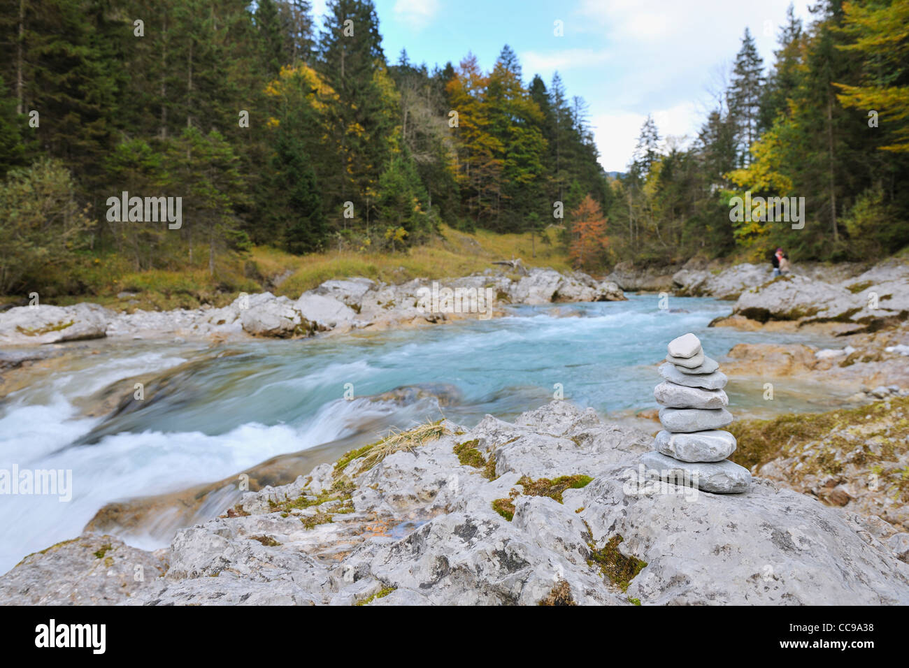 Ruisseau de montagne à l'automne, Hinterriss, Karwendel, Tyrol, Autriche Banque D'Images