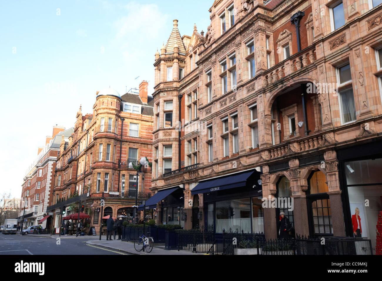 Des boutiques et restaurants et George club privé sur South Audley Street mayfair London England uk united kingdom Banque D'Images