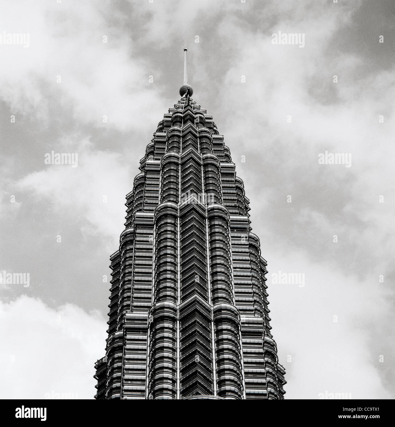 L'architecture moderne. Les tours jumelles Petronas à Kuala Lumpur en Malaisie en Asie du sud-est. Banque D'Images