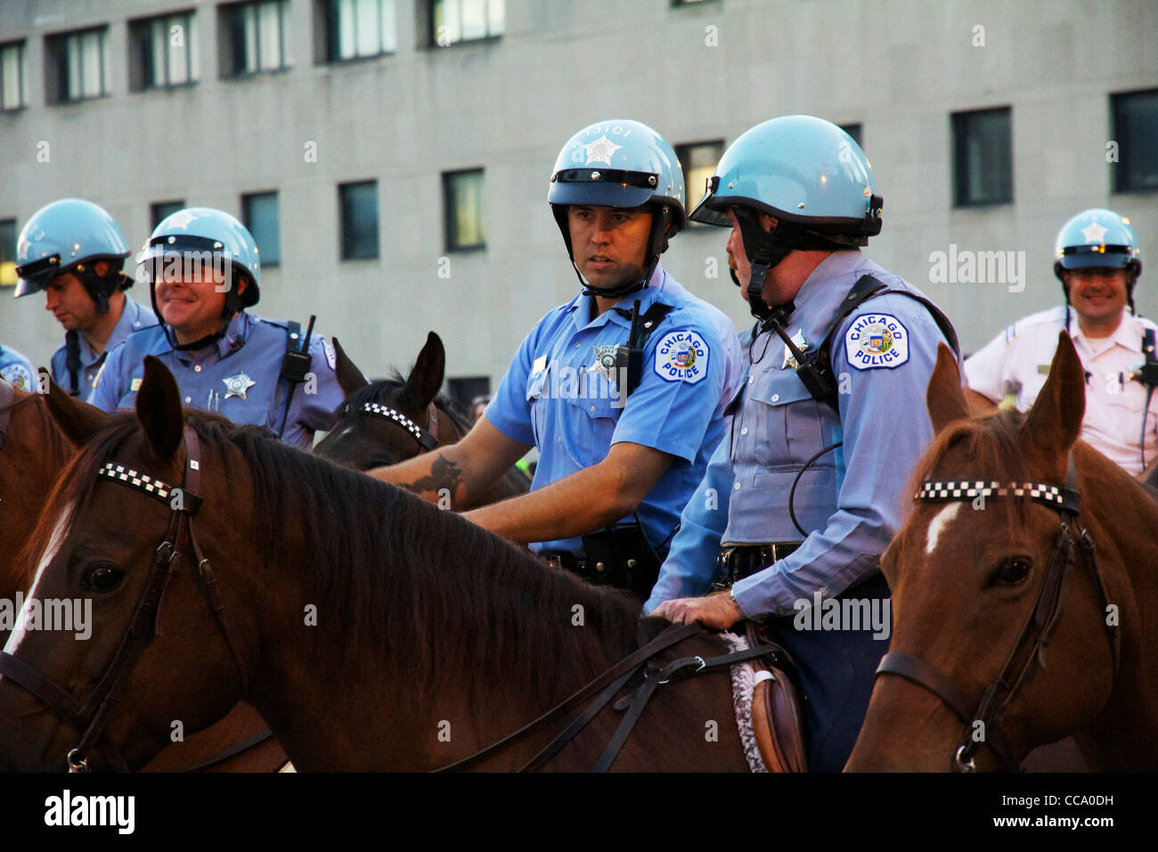 Des policiers de Chicago à cheval. Take Back Chicago rally. Le 10 octobre 2011. Banque D'Images