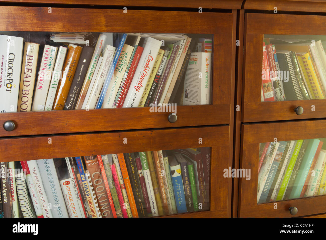 Les livres de cuisine à la maison du chef Mary Jane Curry, Camarillo, Californie, États-Unis d'Amérique Banque D'Images