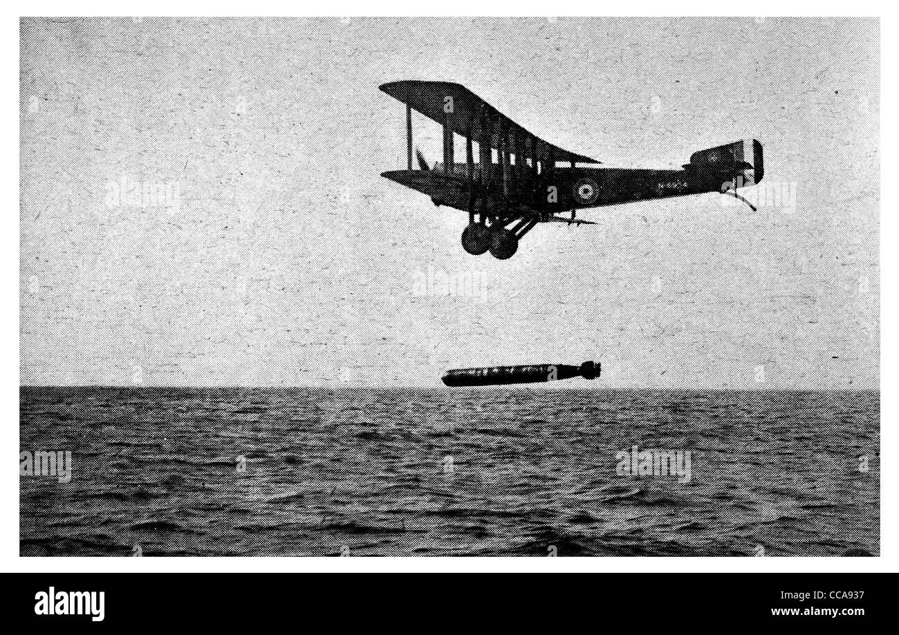 1918 avion britannique torpille tir Royal Air Force RAF Corps Naval Marine lancement de missiles bombardements bombardement sous-marin Banque D'Images