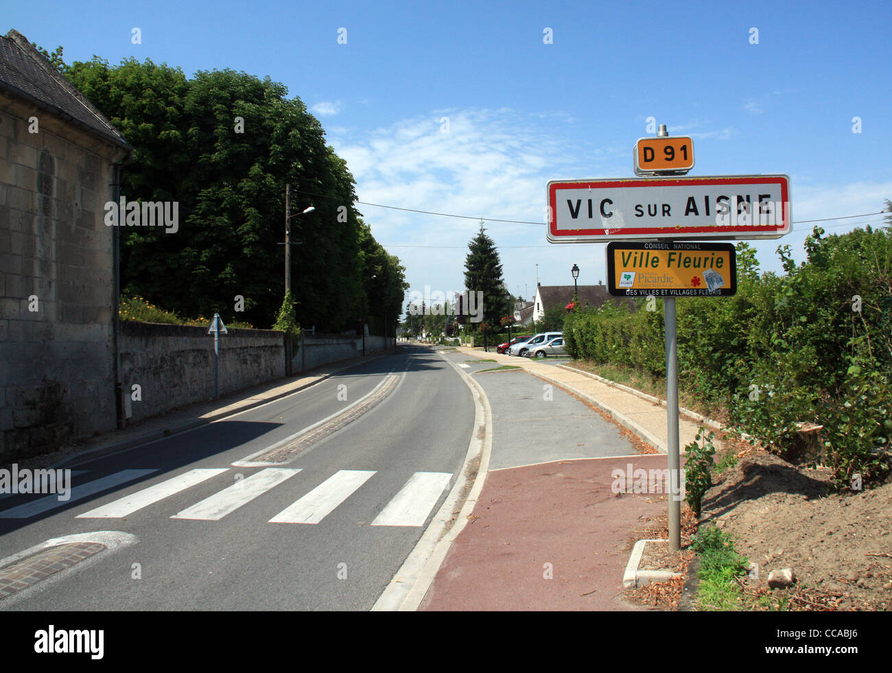 La route menant à Vic sur Aisne, France Banque D'Images