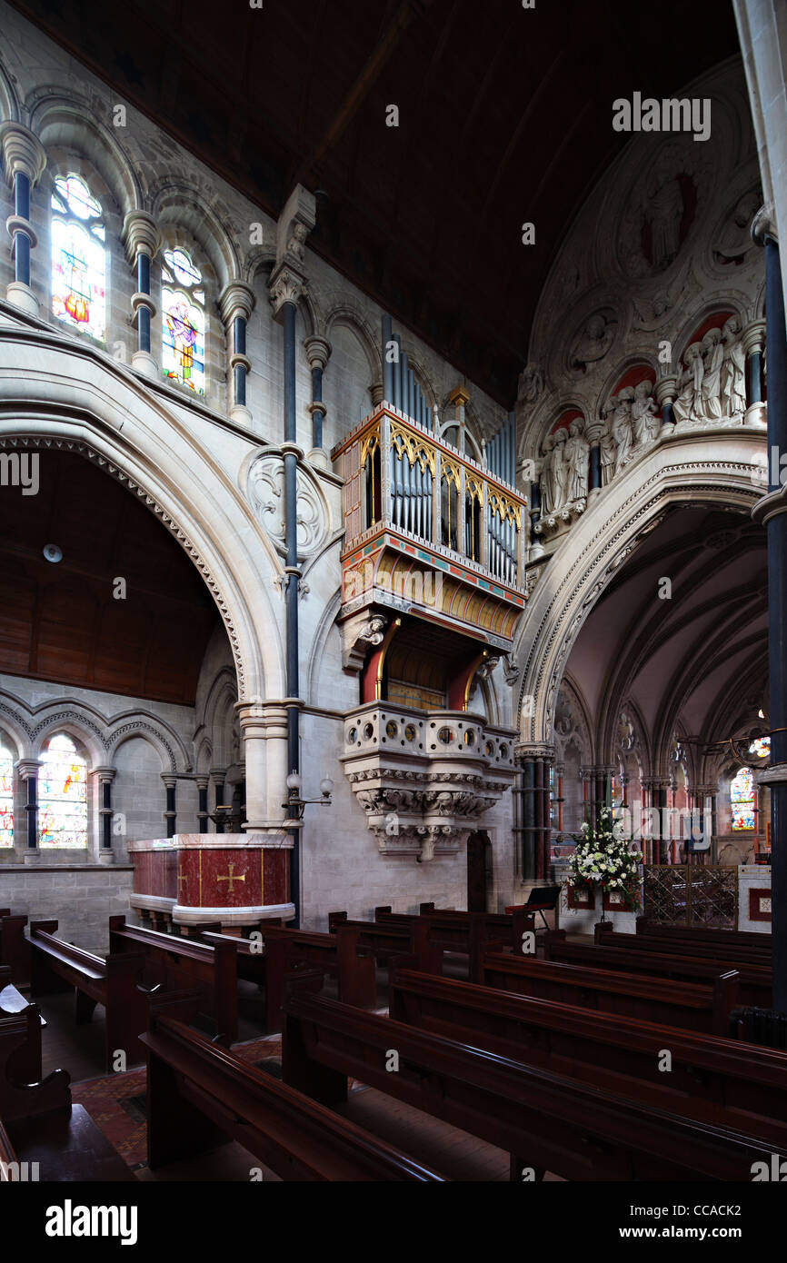 Nef et orgue, Église du Christ Consolateur, Skelton-cum-Newby, Yorkshire Banque D'Images