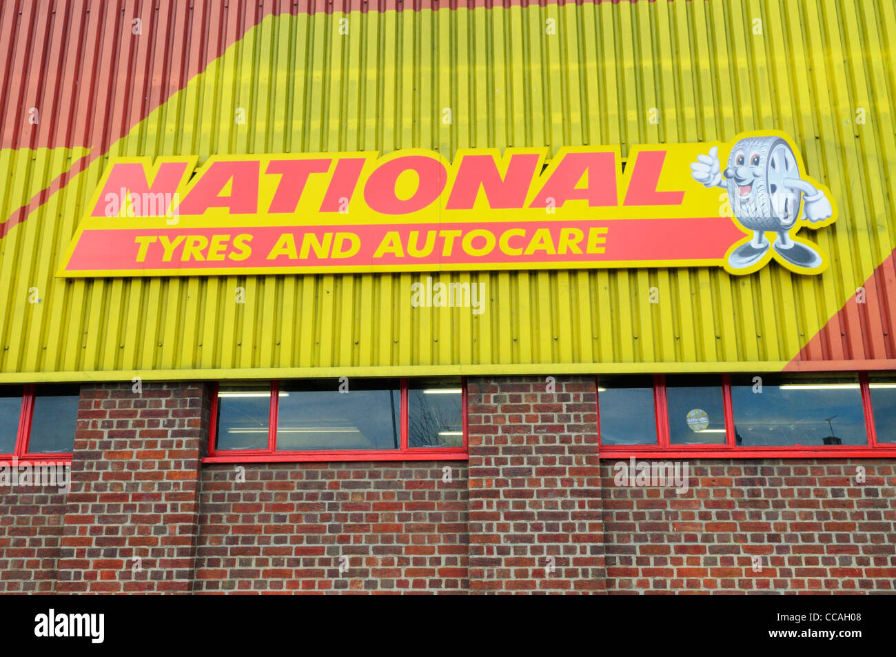 Les pneus et Autocare, Cambridge, England, UK Banque D'Images