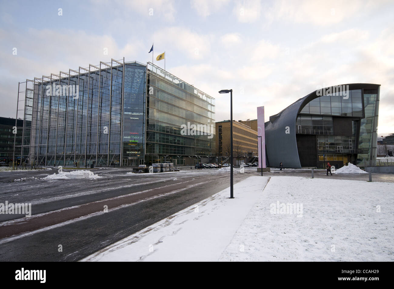 La Helsinki Sanomat bâtiment et le Musée d'art contemporain Kiasma Helsinki Finlande 2012 Banque D'Images