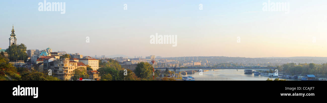 Panorama de Belgrade au coucher du soleil. Serbie Banque D'Images
