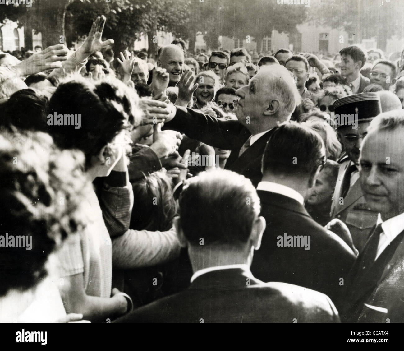 CHARLES DE GAULLE (1890-1970) à Vesoul, le 16 juin 1962 au cours d'une visite du centre de la France Banque D'Images
