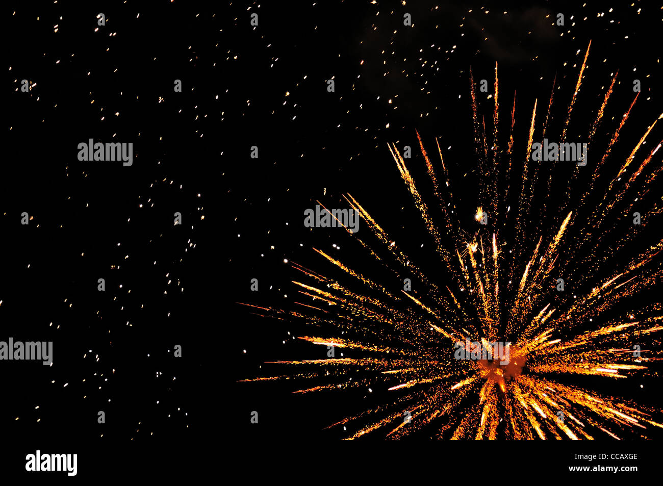 D'artifice d'or dans des tons de jaune et orange Banque D'Images