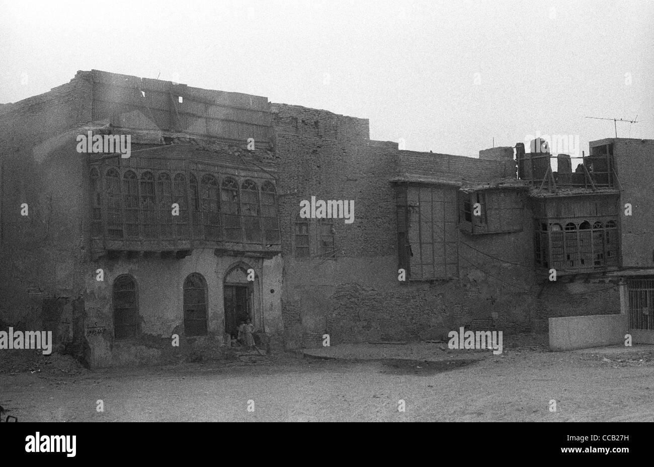 Ruines de l'Ancien Empire Ottoman Bassora dans une tempête de poussière, l'Irak, fin de guerre Iran-Irak, original en noir et blanc, l'Irak sous Saddam. Banque D'Images