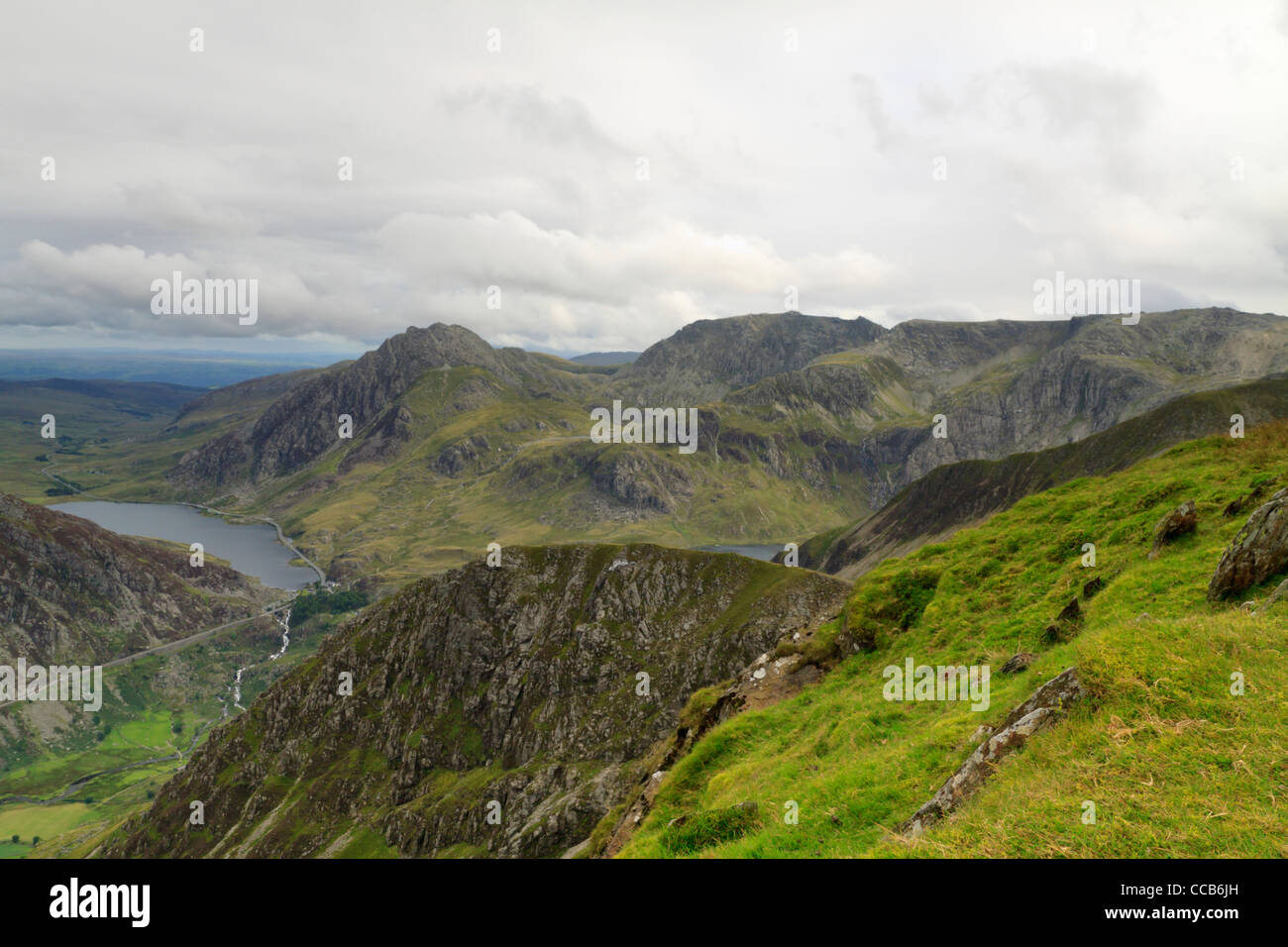 En regardant en direction de Tryfan près de Y Garn Banque D'Images