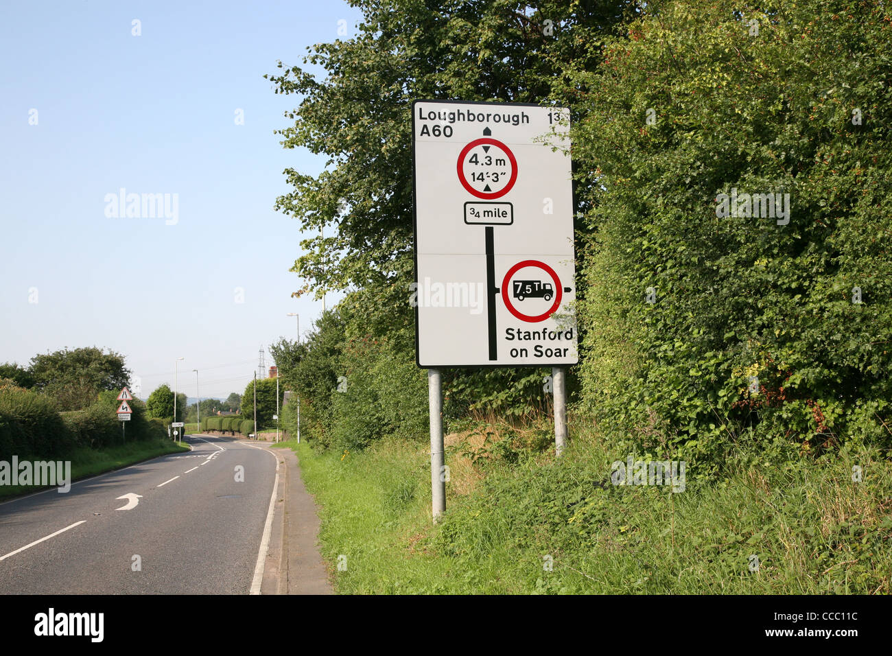 Limite de poids hauteur panneau près de Loughborough Banque D'Images