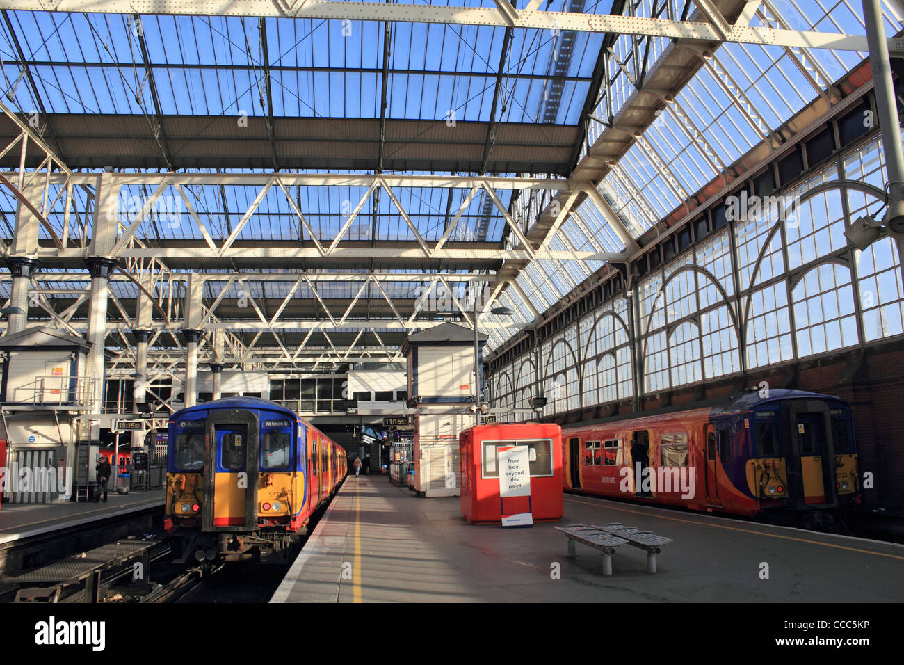 La gare de Waterloo, gare terminus de South West Trains. London England UK Banque D'Images