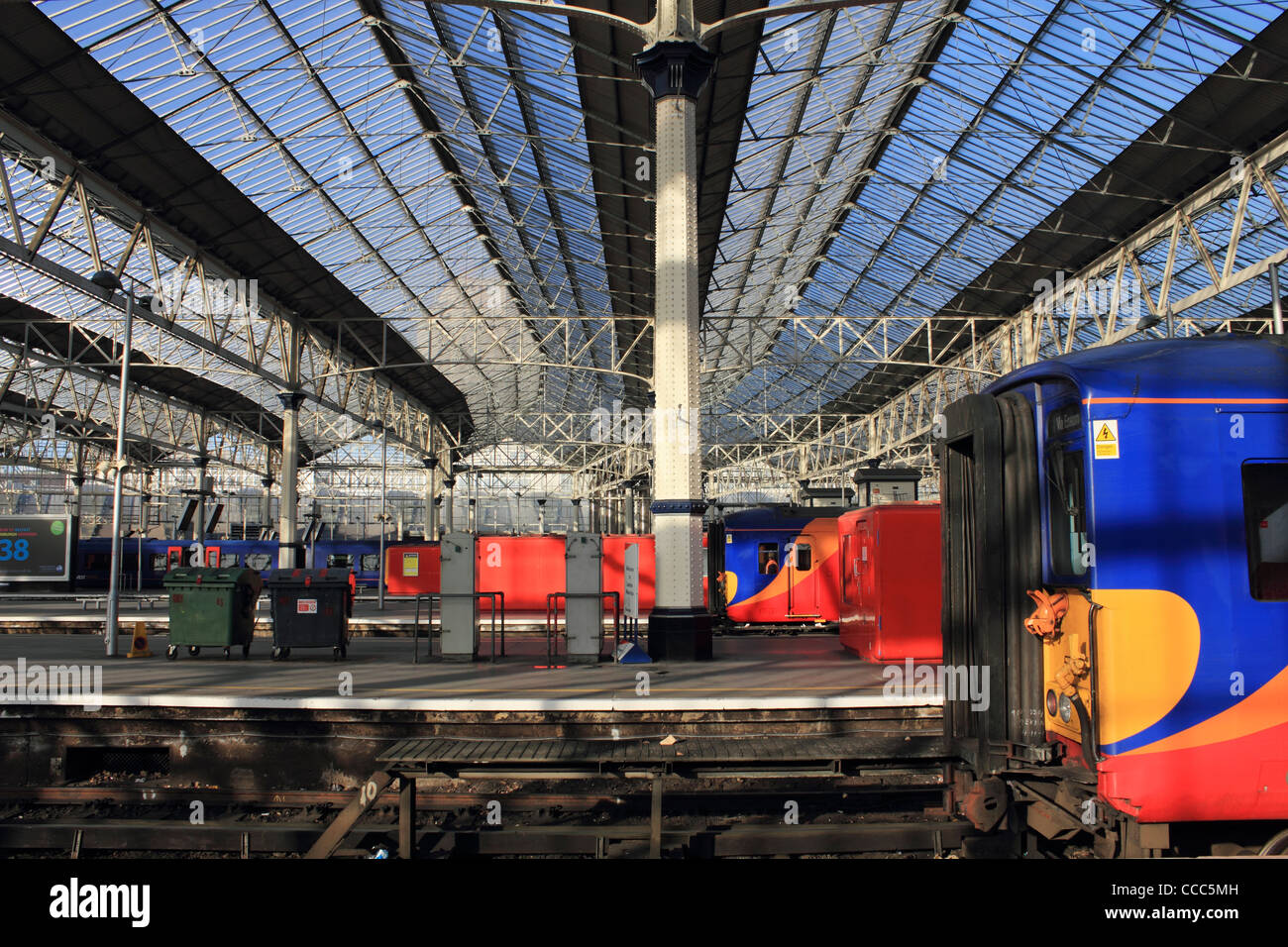 La gare de Waterloo, gare terminus de South West Trains. London England UK Banque D'Images