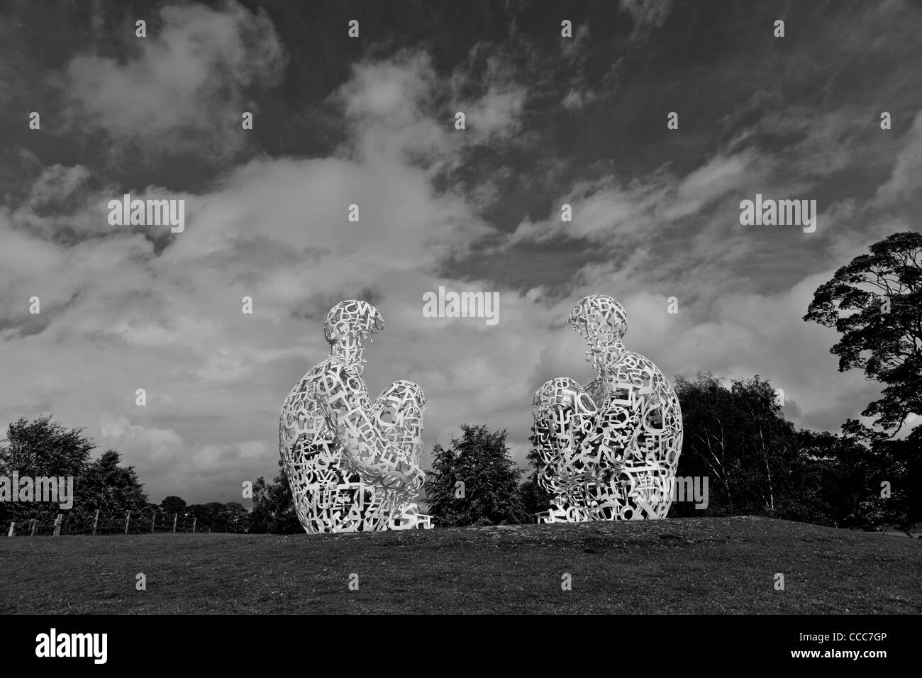 Spiegel par Jaume Plensa au Yorkshire Sculpture Park, Royaume-Uni Banque D'Images