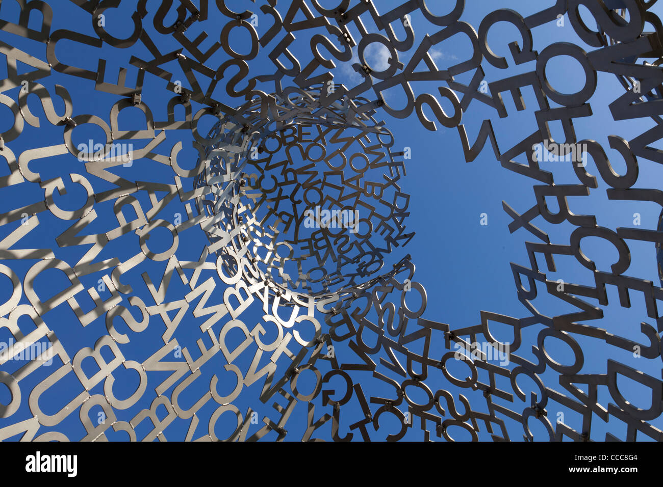 Chambre des connaissances par Jaume Plensa au Yorkshire Sculpture Park, Royaume-Uni Banque D'Images