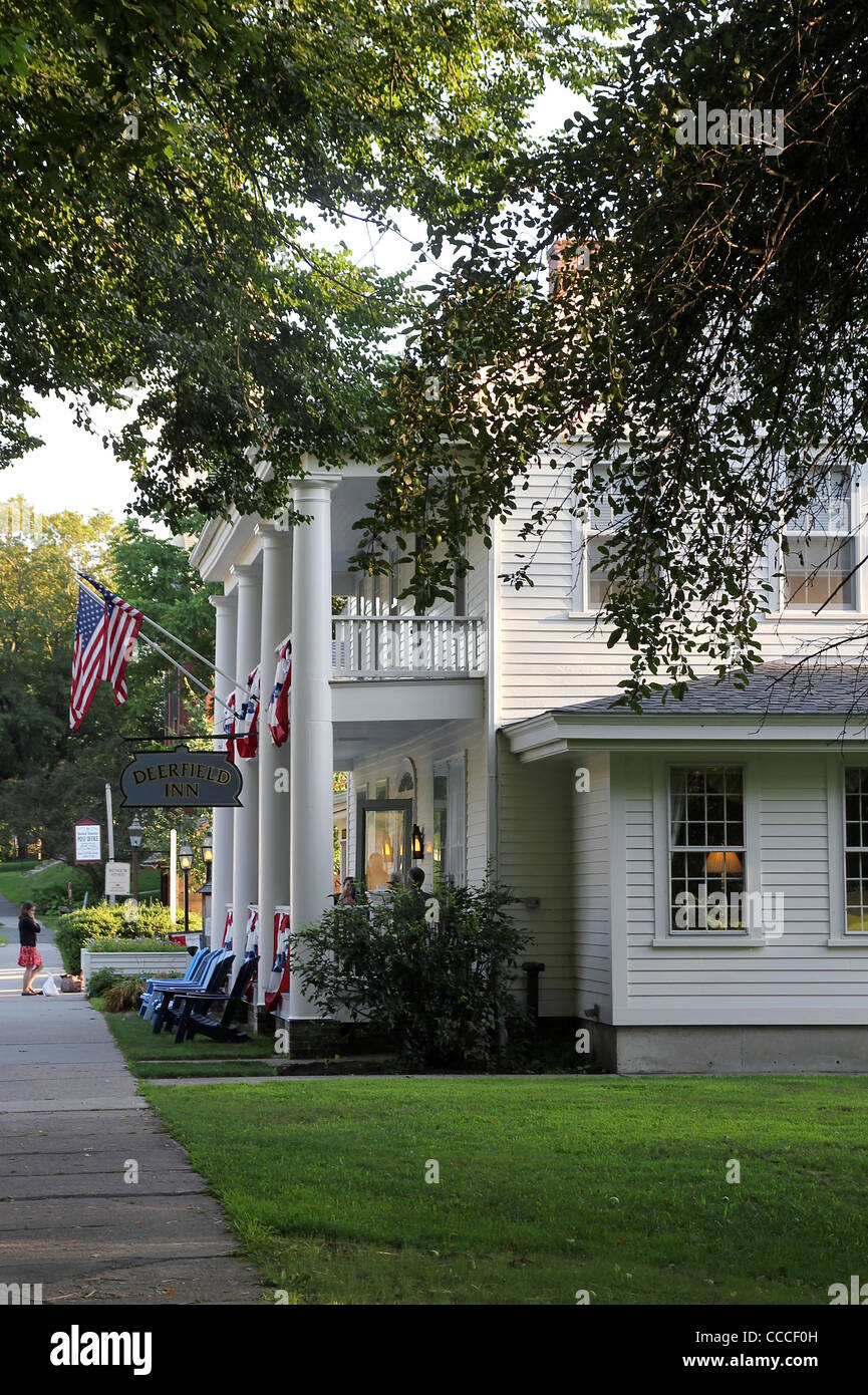 Le Deerfield Inn, construit en 1884, dans la ville historique de Deerfield, un National Historic Landmark Village Banque D'Images