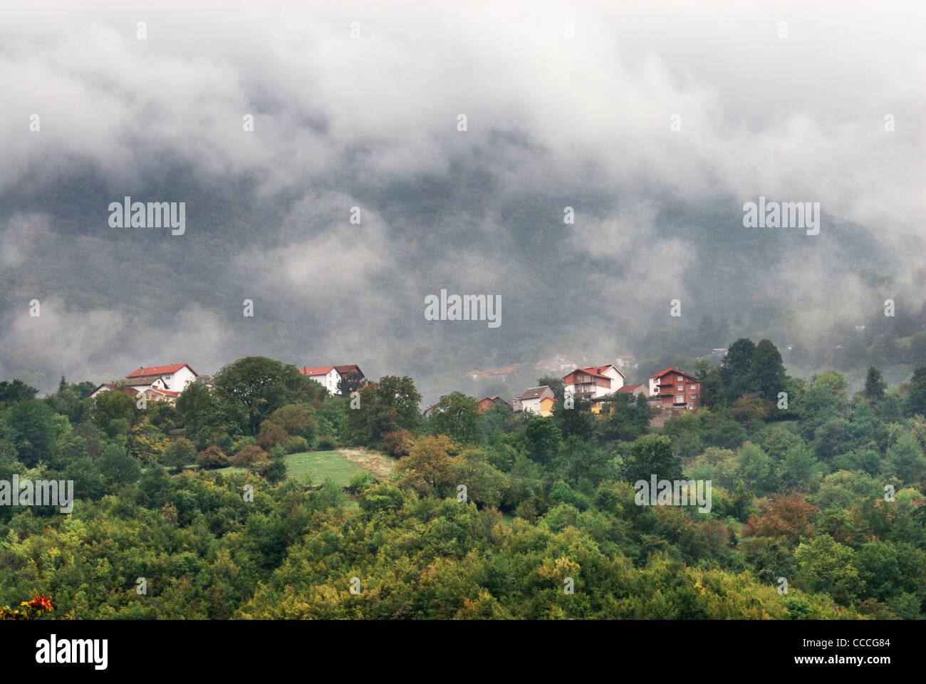 Sveti Jovan Bigorski de vue (monastère de Jean le Baptiste), parc national de Mavrovo, Macédoine Banque D'Images