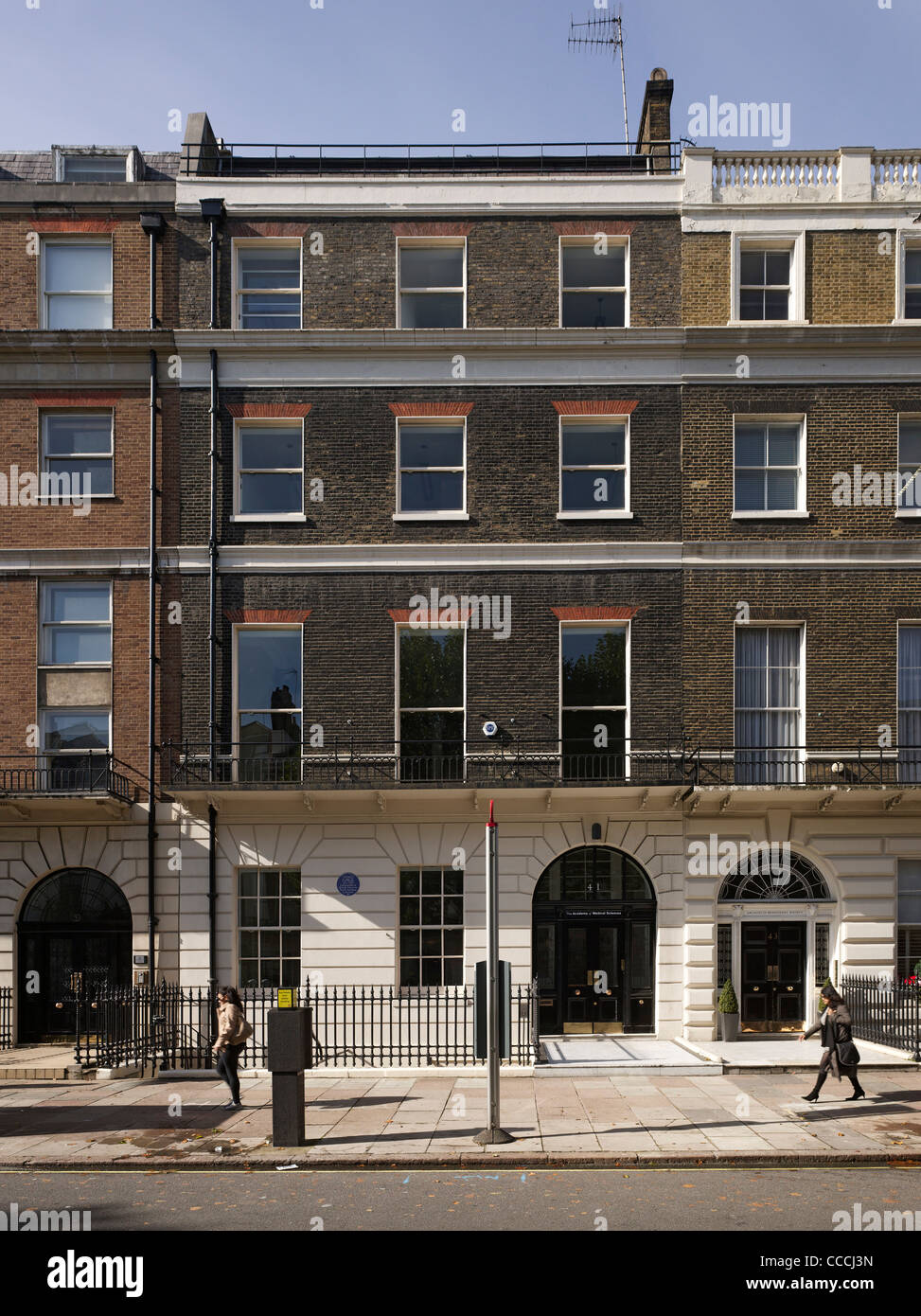 Academy of Medical Sciences Conçu par James Adam en 1773, 41 Portland Place a été initialement construit comme une maison privée et a été Banque D'Images