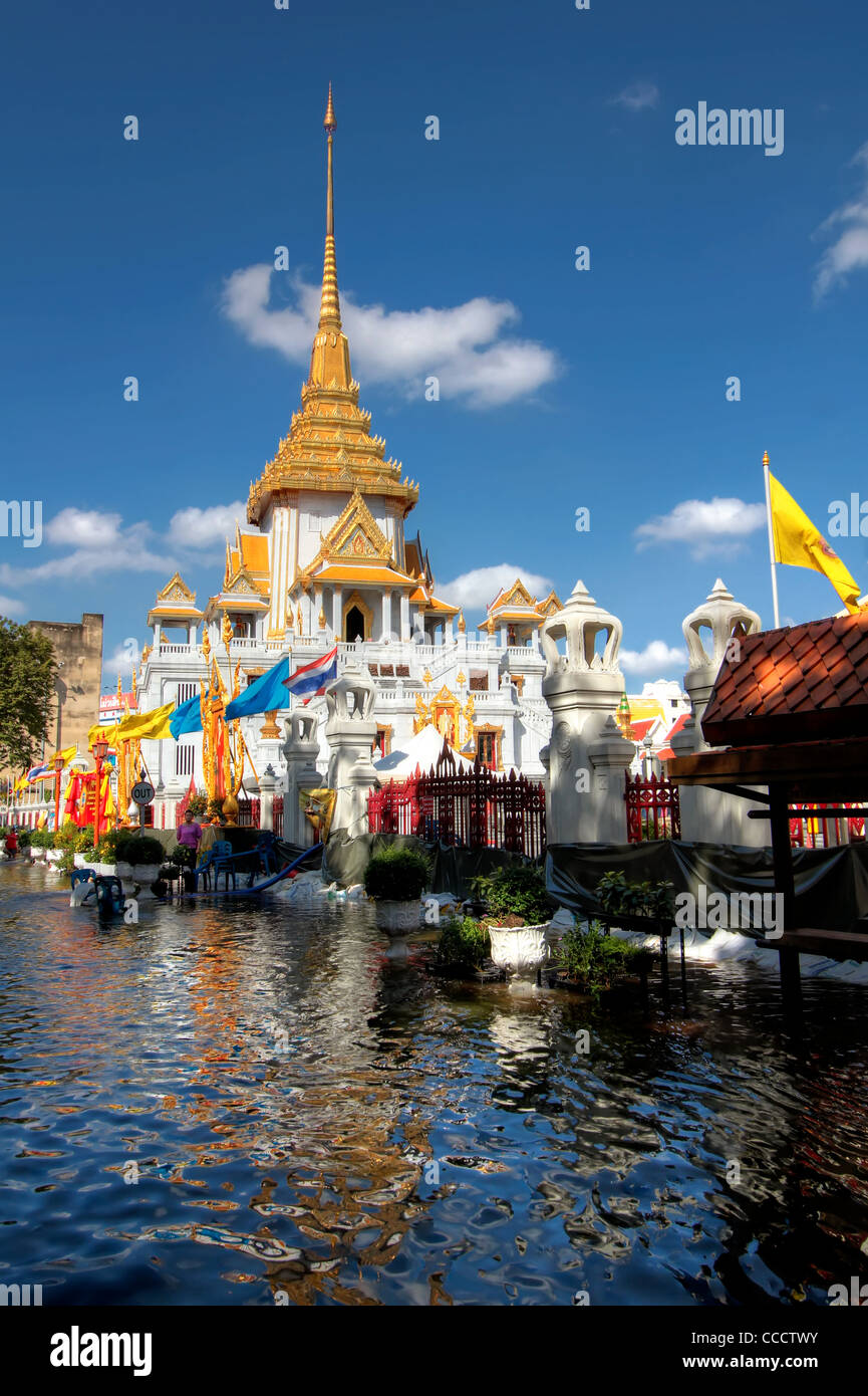 Les eaux de crue autour de Wat Trimit» | Chinatown | Bangkok Banque D'Images