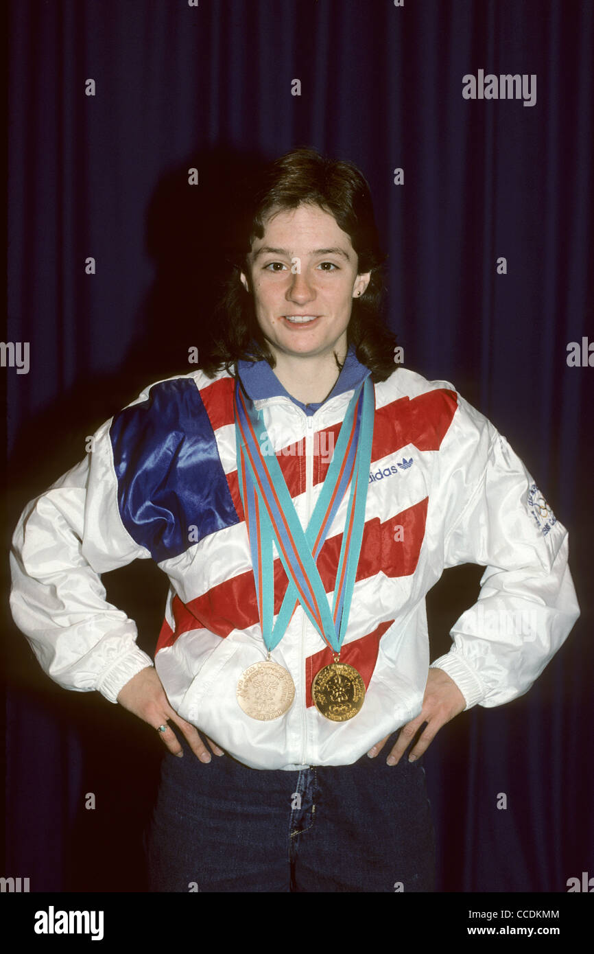 Bonnie BLAIR USA avec ses médailles aux Jeux Olympiques d'hiver de 1988 à Calgary Alberta Canada Banque D'Images