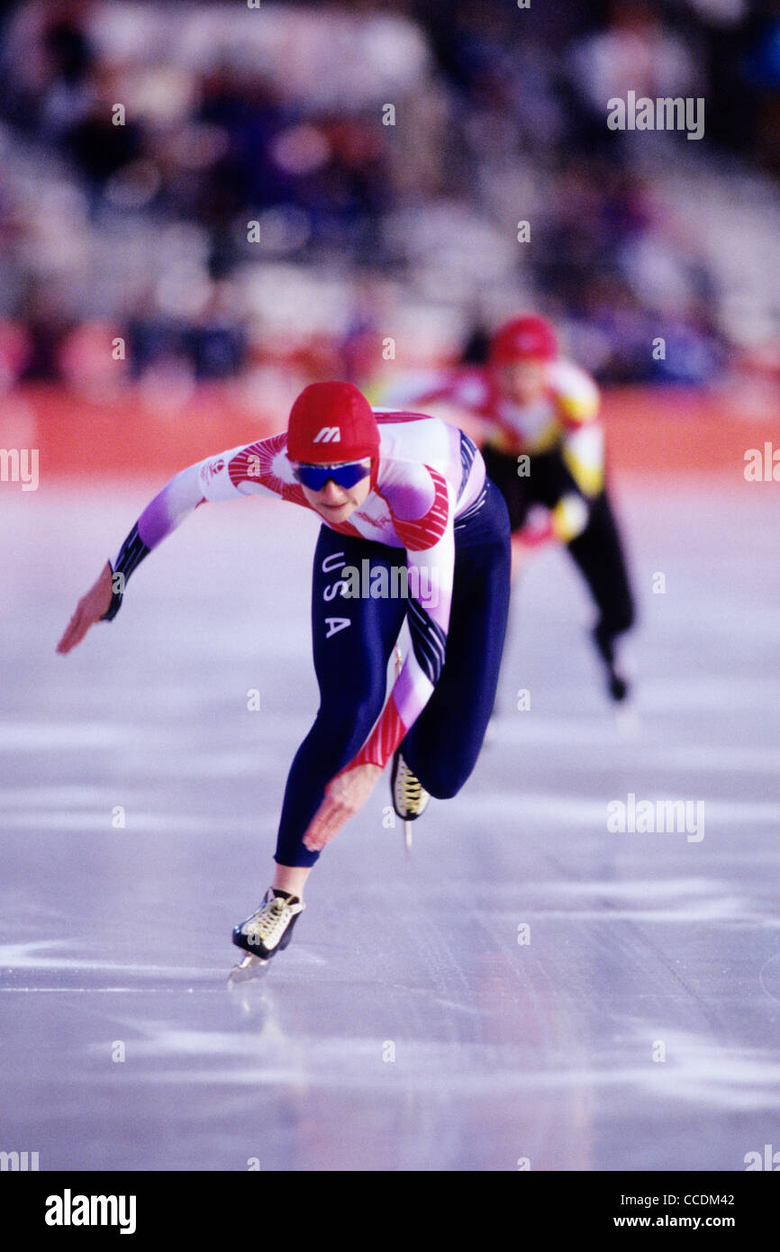 Bonnie BLAIR USA skating pour la médaille d'or dans le 500m aux Jeux Olympiques d'hiver 1992 Albertville France Banque D'Images