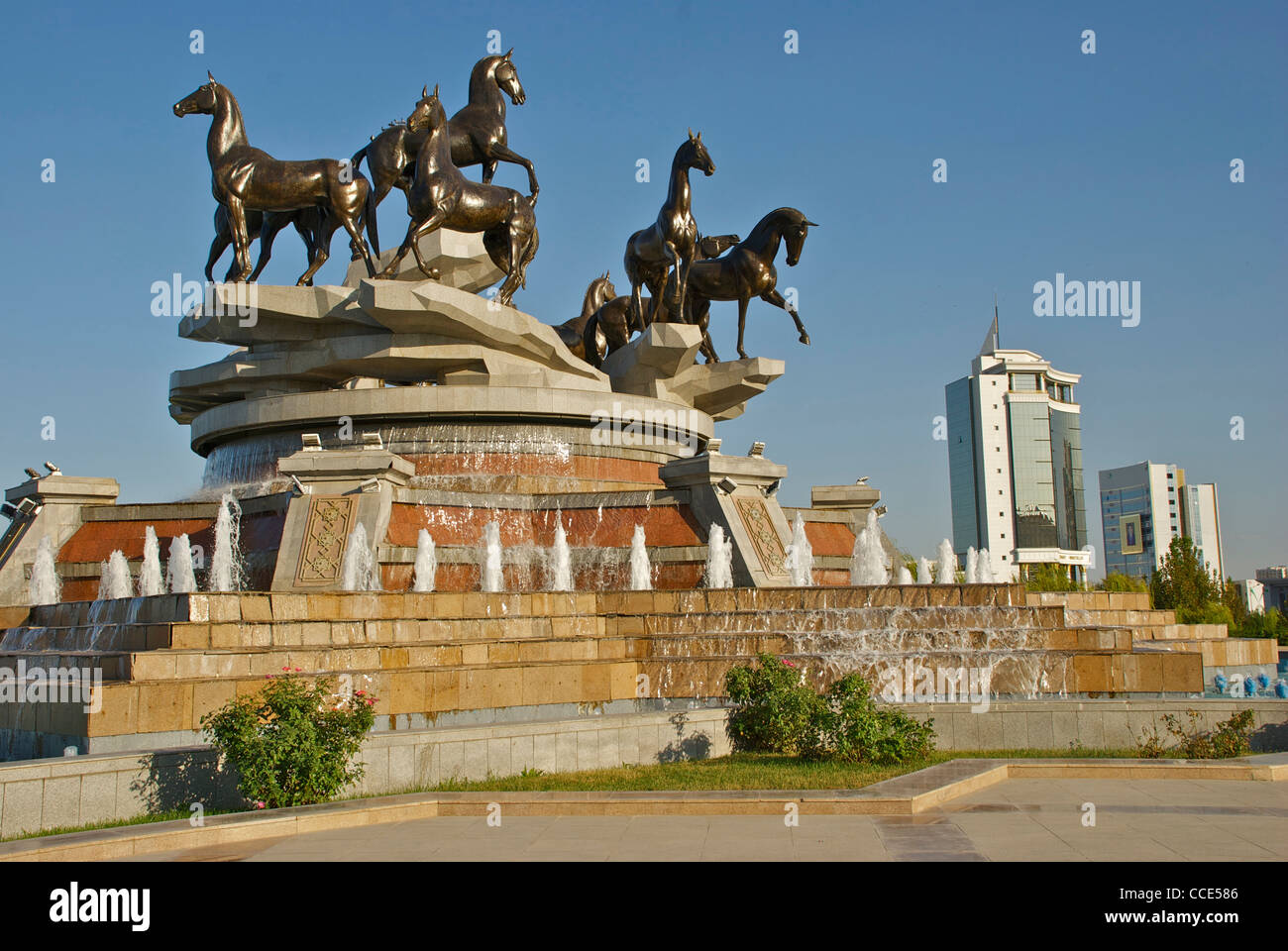 Statue à Ashgabat, Turkménistan, Oct 2011 Banque D'Images