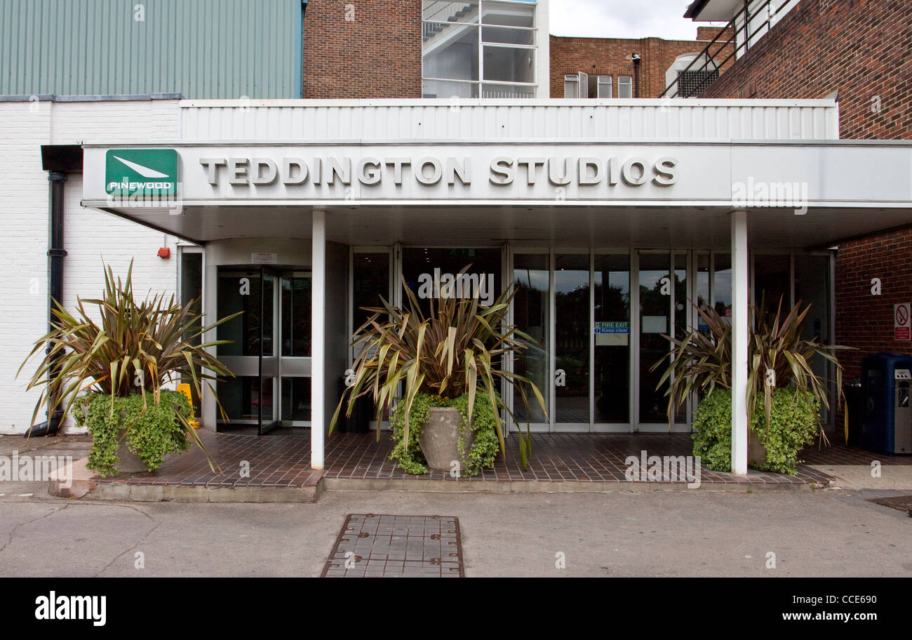 Teddington Lock près de Haymarket Television TV Studio et Studio Pinewood. Teddington Studios Banque D'Images