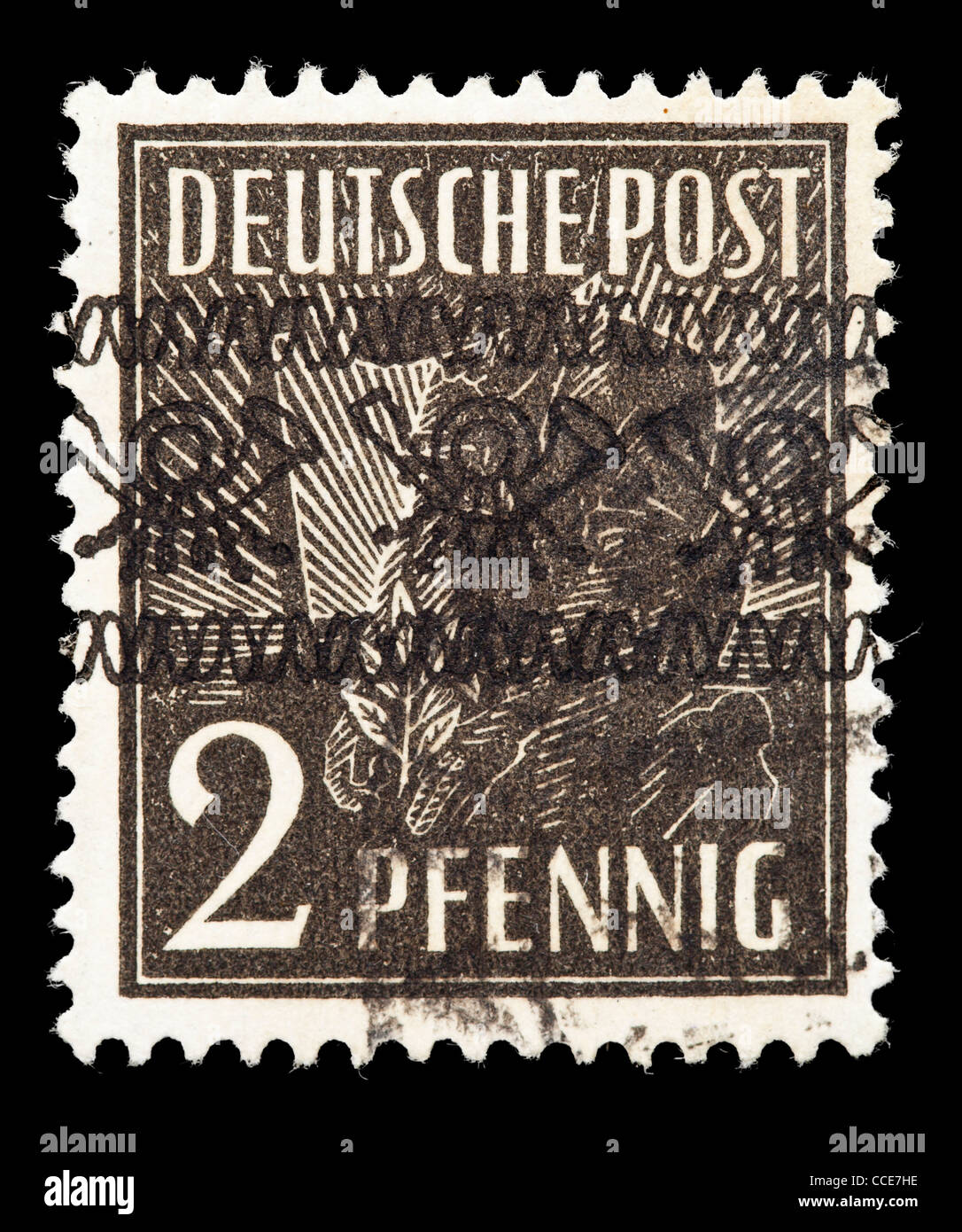 Timbreposte Deutsche Post, 1948, sur bande Posthorn 2 pfennig, estampillé Photo Stock Alamy