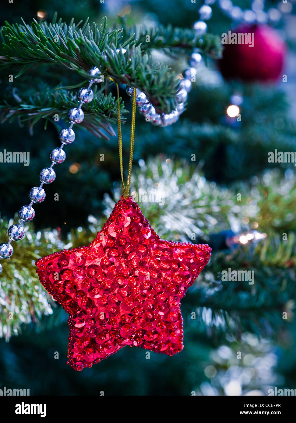 Red star décoration d'arbre de Noël, selective focus Banque D'Images