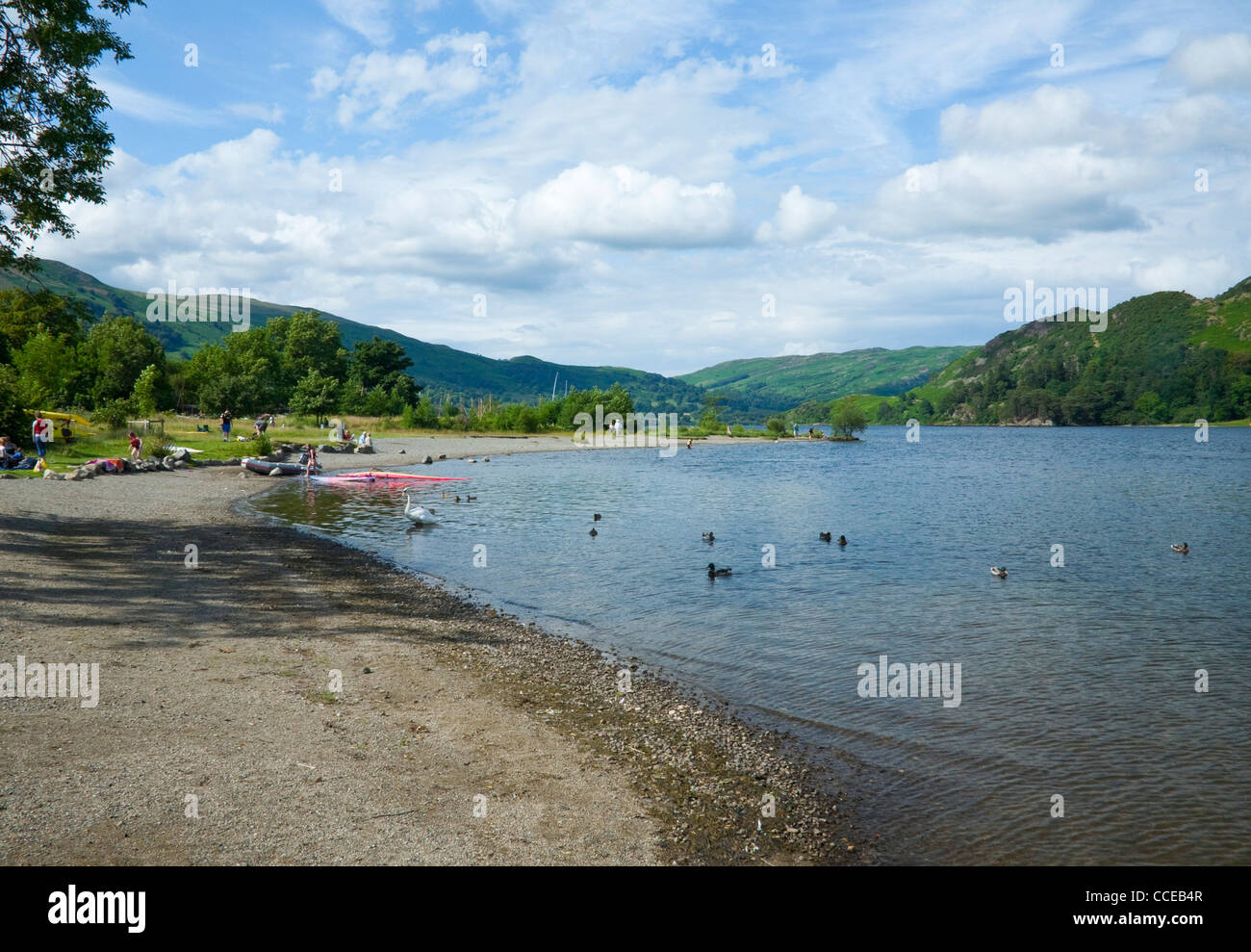 Shore, Lake Ullswater, Lake District, Cumbria (Royaume-Uni) Banque D'Images