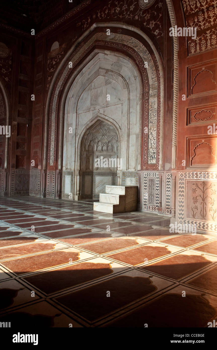 Intérieur de la mosquée du Taj Mahal, Agra, Inde Banque D'Images