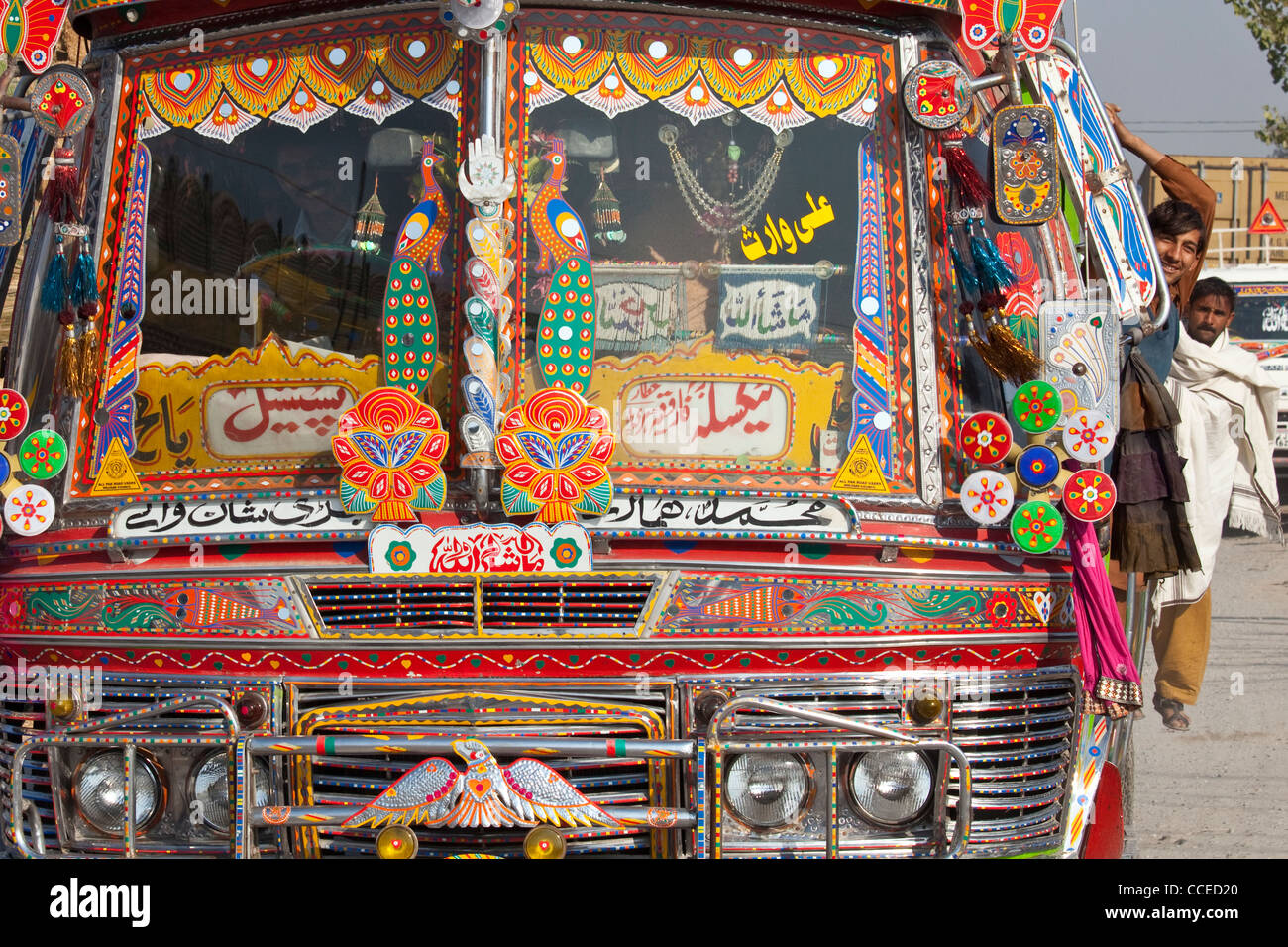 Bus décoré dans la province du Pendjab, au Pakistan Banque D'Images