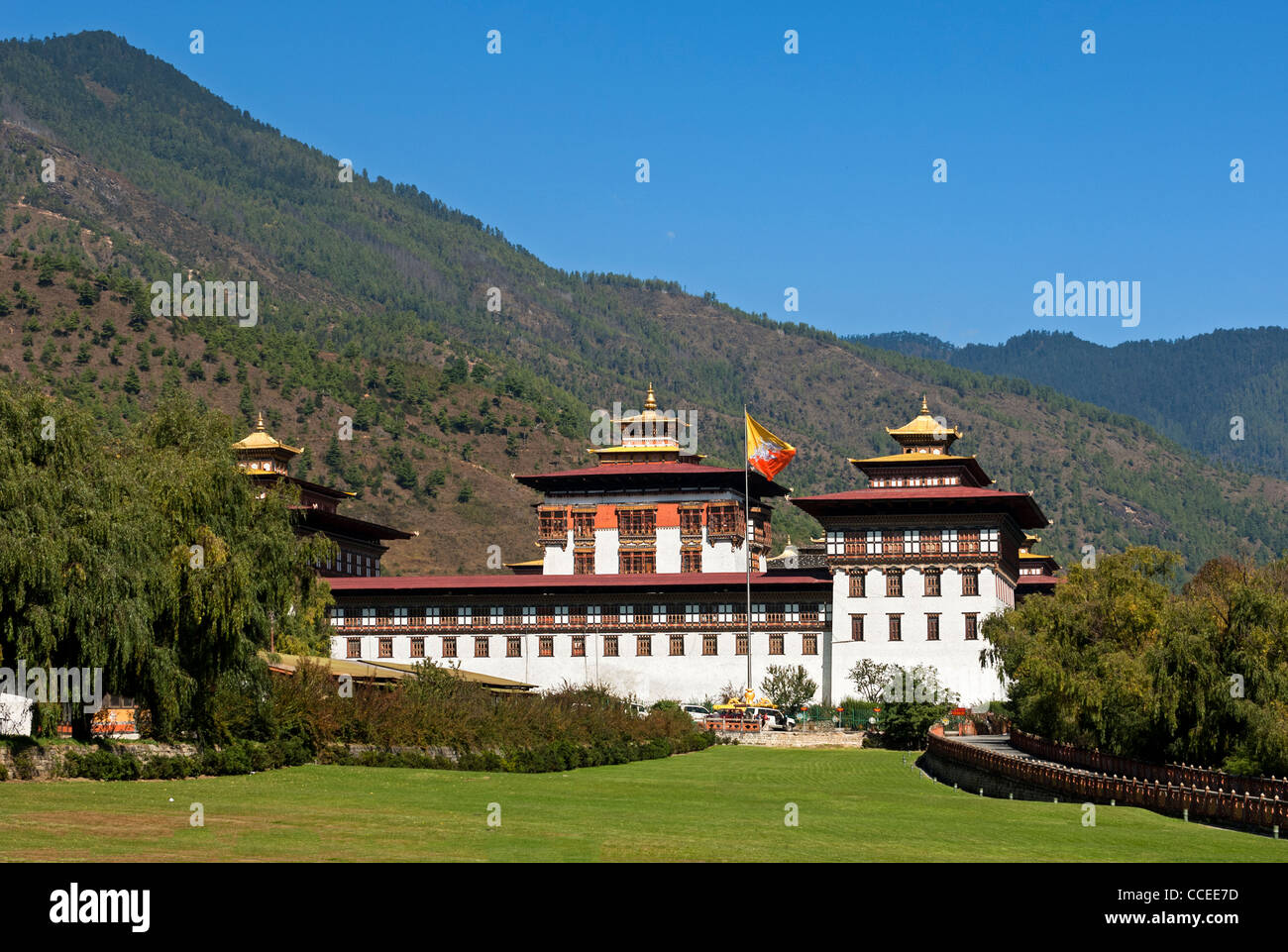 Siège du gouvernement Thimphu Dzong Trashi Chhoe Dzong ou dans le traditionnel style architecural, Thimphu, Bhoutan Banque D'Images