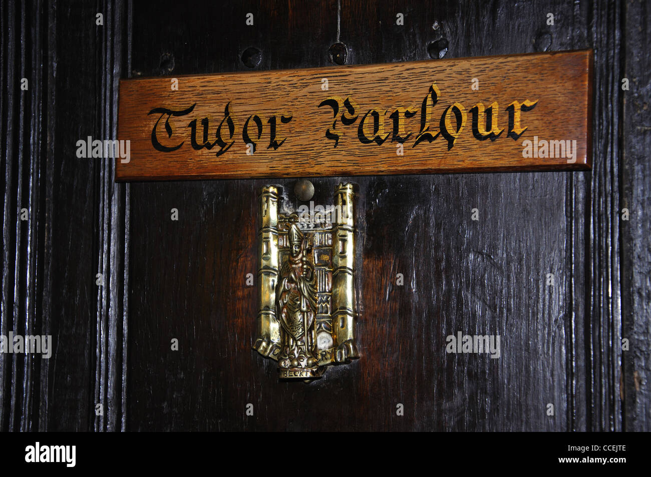 Salon de Tudor signe dans l'auberge de couronne, le Livre vert, Chiddingfold, Surrey, Angleterre, Royaume-Uni Banque D'Images