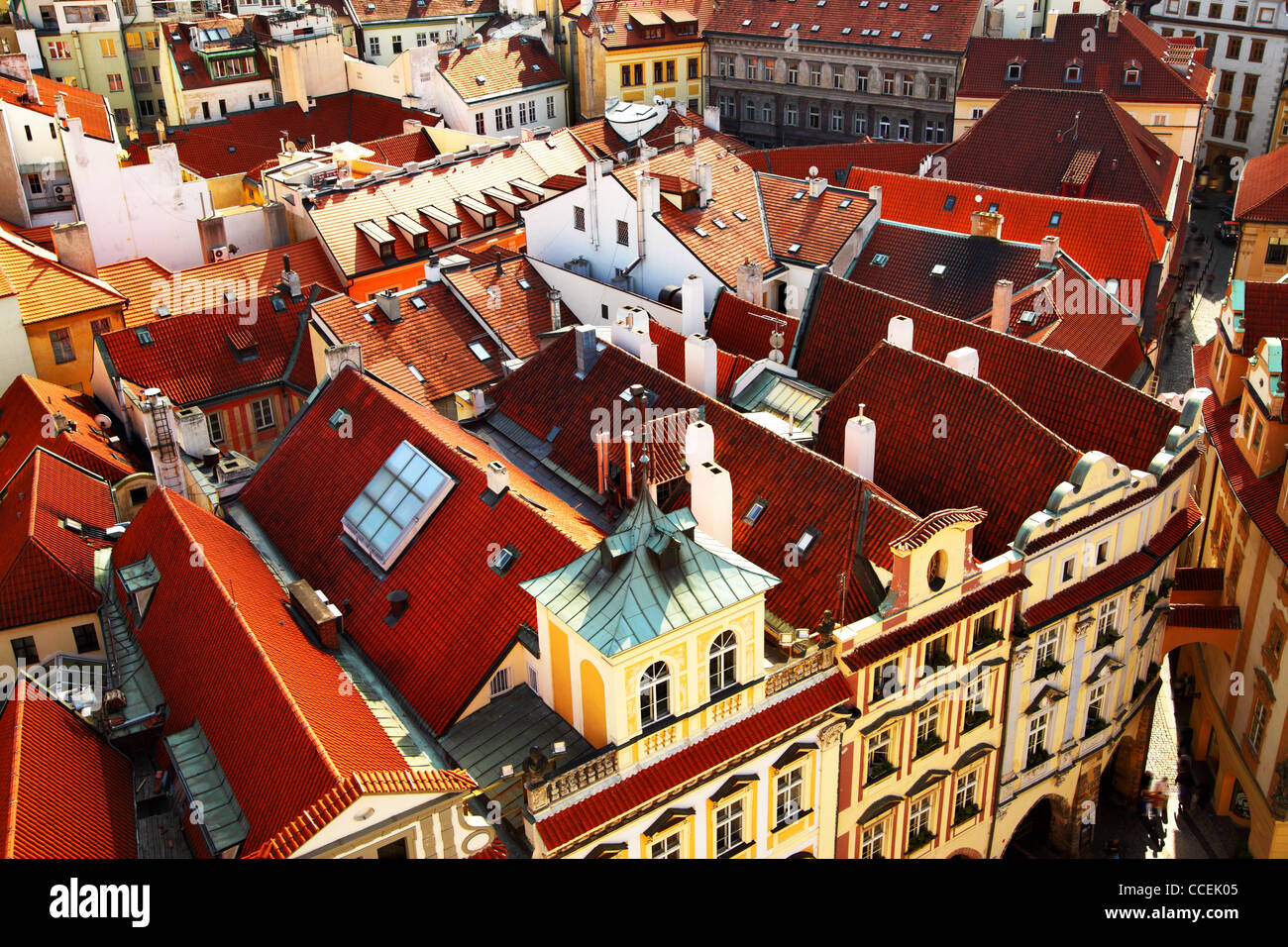 Vieux toits de Prague, République Tchèque Banque D'Images