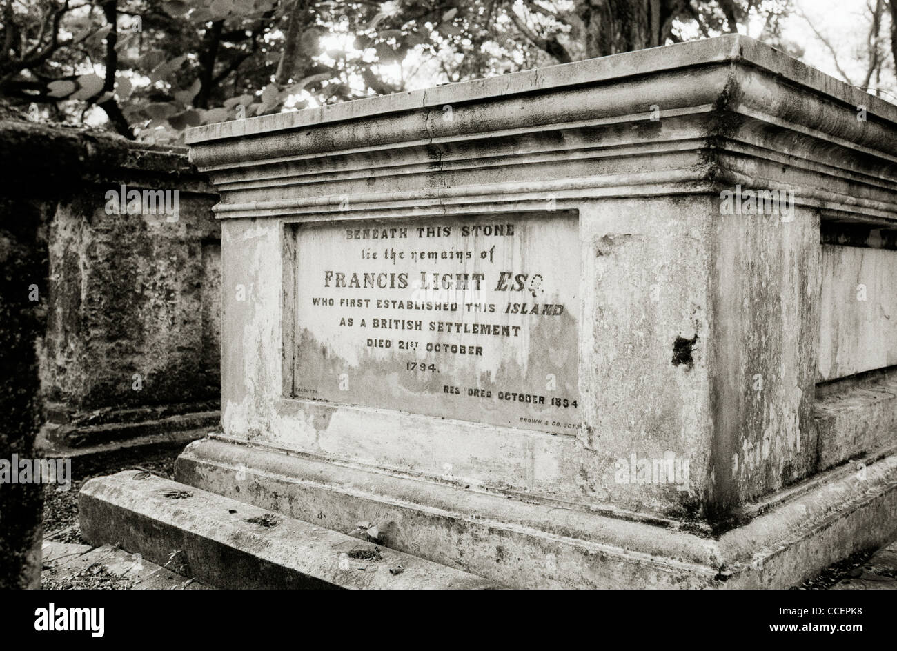 Tombe du Capitaine Francis Light dans le cimetière protestant à George Town dans l'île de Penang en Malaisie en Extrême-Orient Asie du sud-est. Époque coloniale britannique Banque D'Images