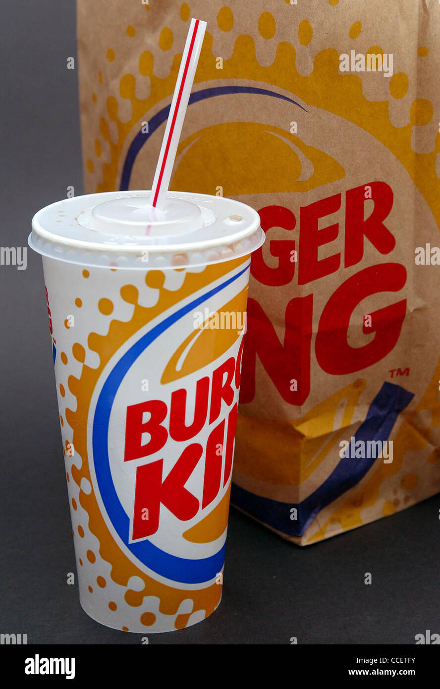 Burger King verre à emporter et d'emballage alimentaire Photo Stock - Alamy