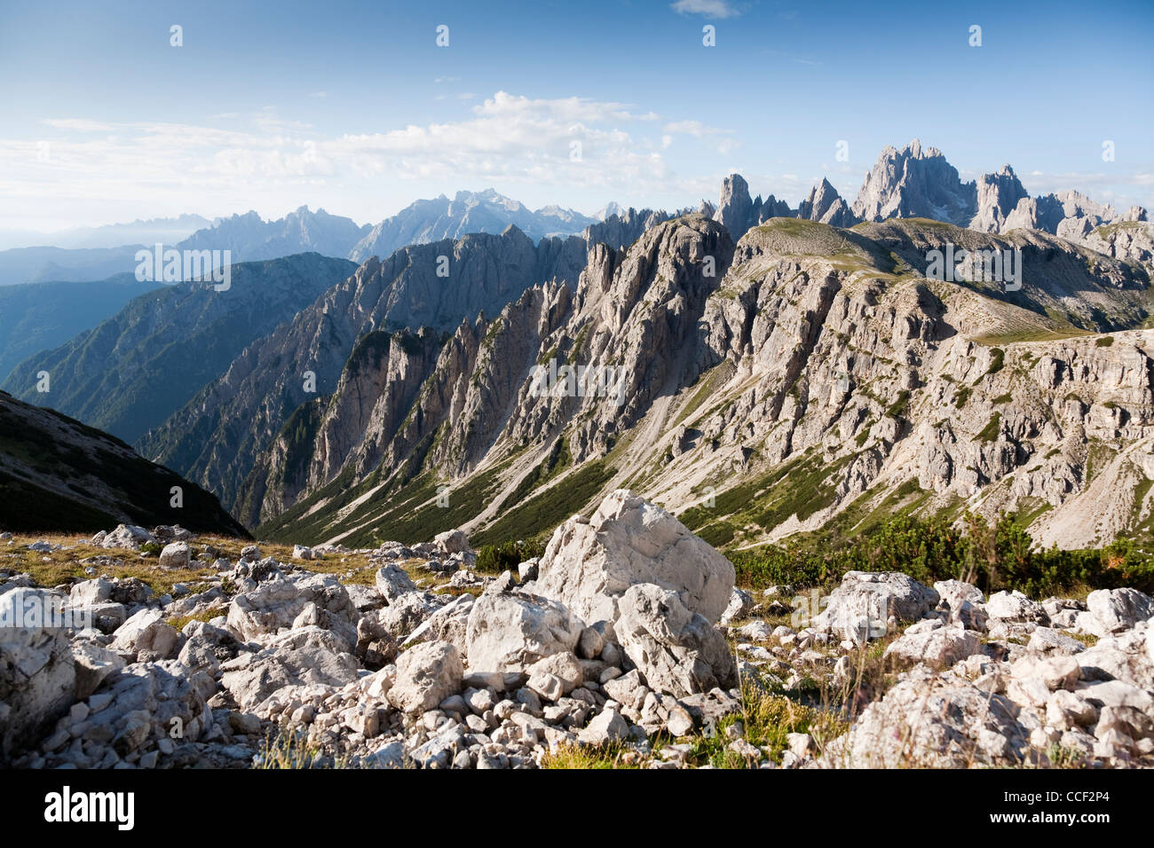 Vues des Cadini di Misurina vu de Tre Cime di Lavaredo, dans l'Italien cols alpins Banque D'Images