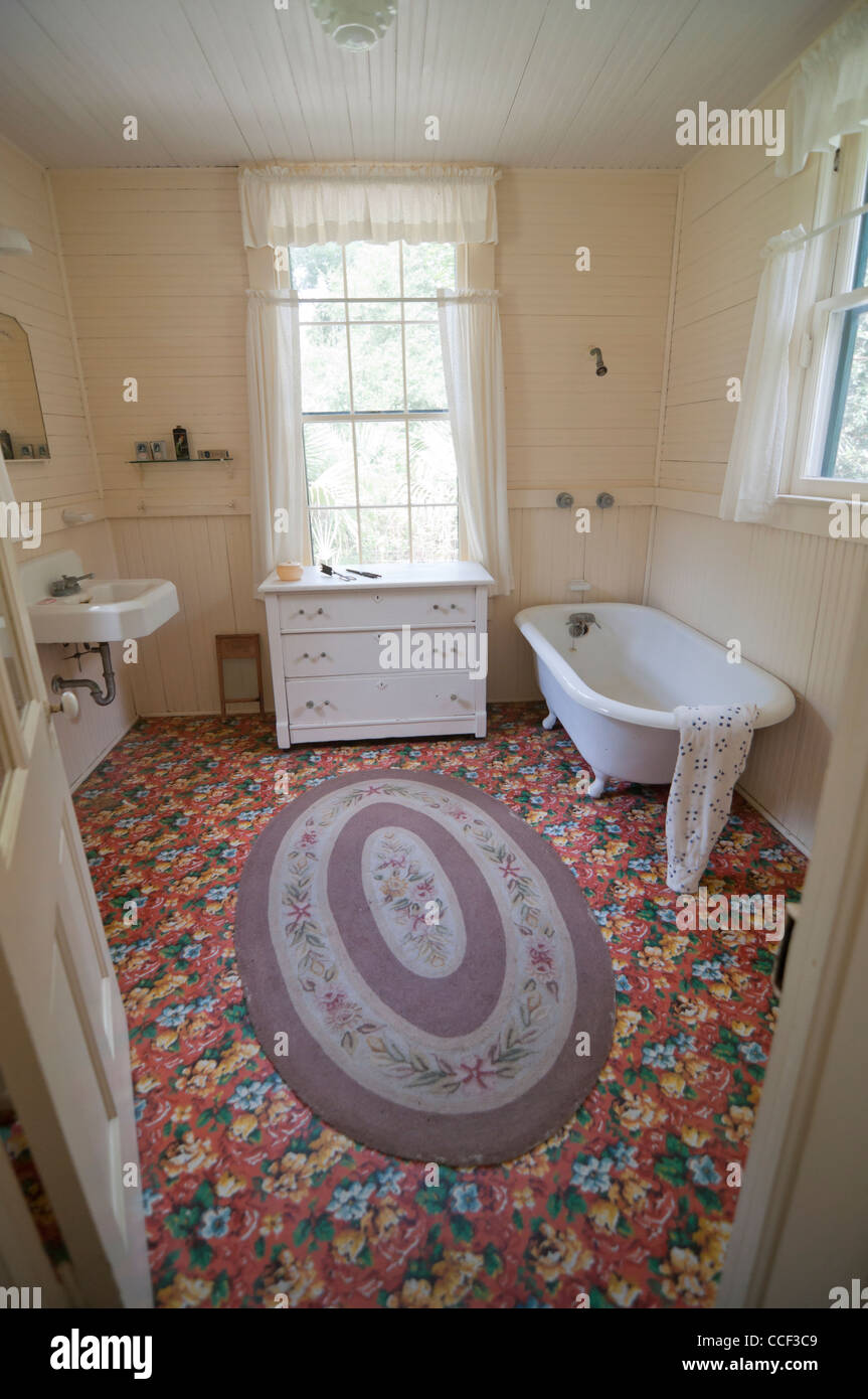 Marjorie Kinnan Rawlings Historic State Park, Cross Creek, en Floride. L'une des premières salles de bains intérieures dans cette région rurale. Banque D'Images