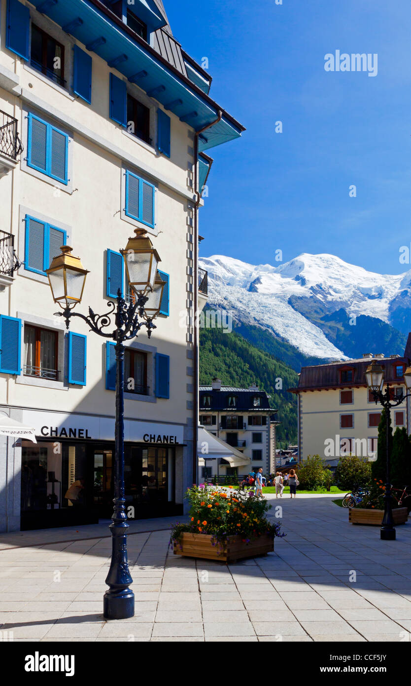 Le centre de Chamonix Mont Blanc Alpinisme la capitale de la France, en Savoie dans les Alpes Françaises Banque D'Images