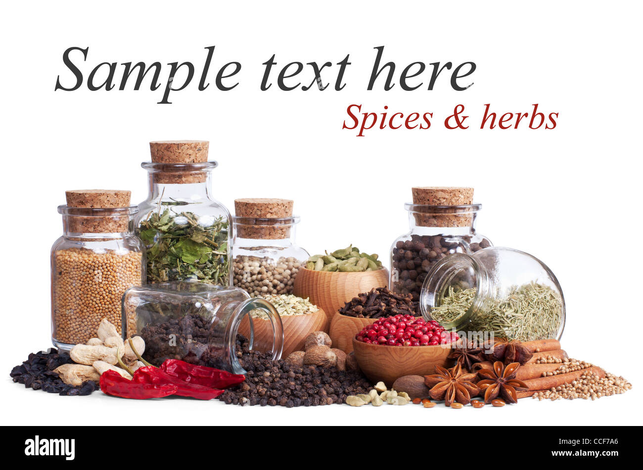 Still Life de différentes épices et fines herbes isolé sur fond blanc Banque D'Images